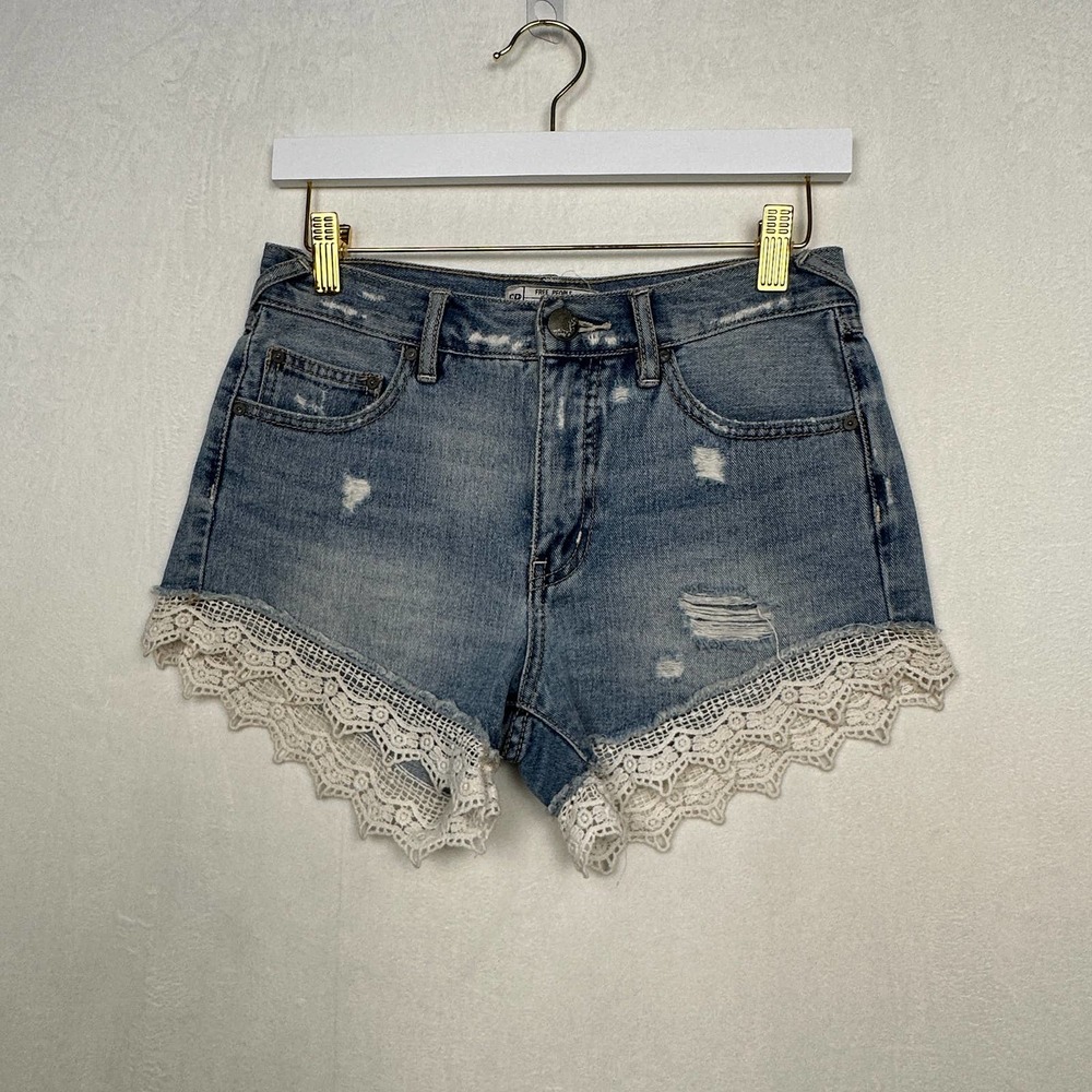 Free People Women's Size 25 Blue Denim Crochet Lace Hem Jean Shorts